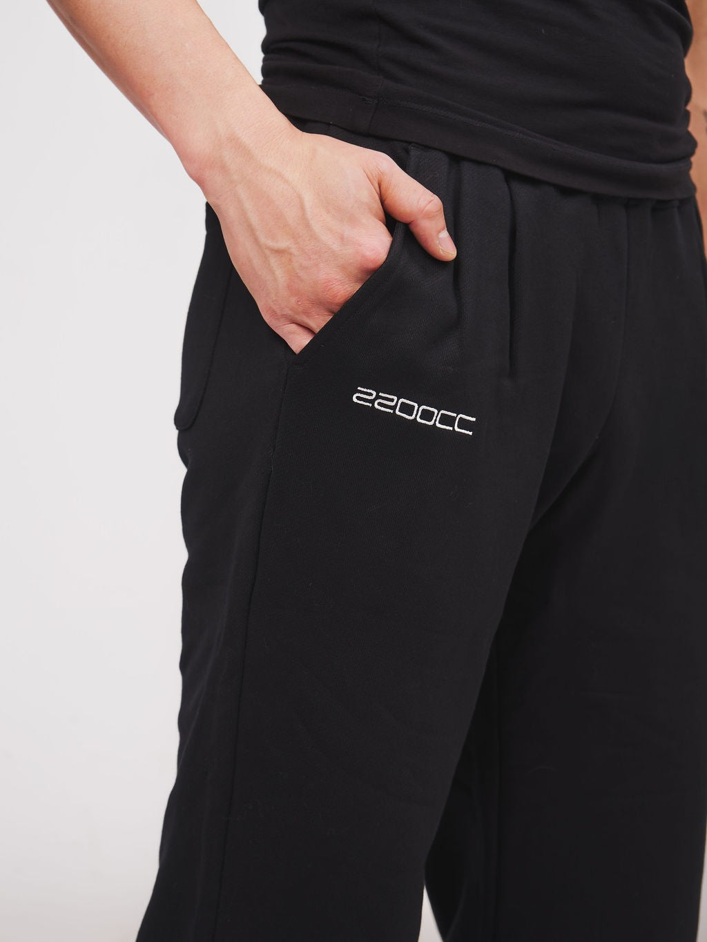 2200CC Standard Sweatpants - pocket detail